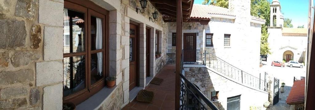 Hotel Ξενωνασ Σελινουντα Kosmás Exterior foto