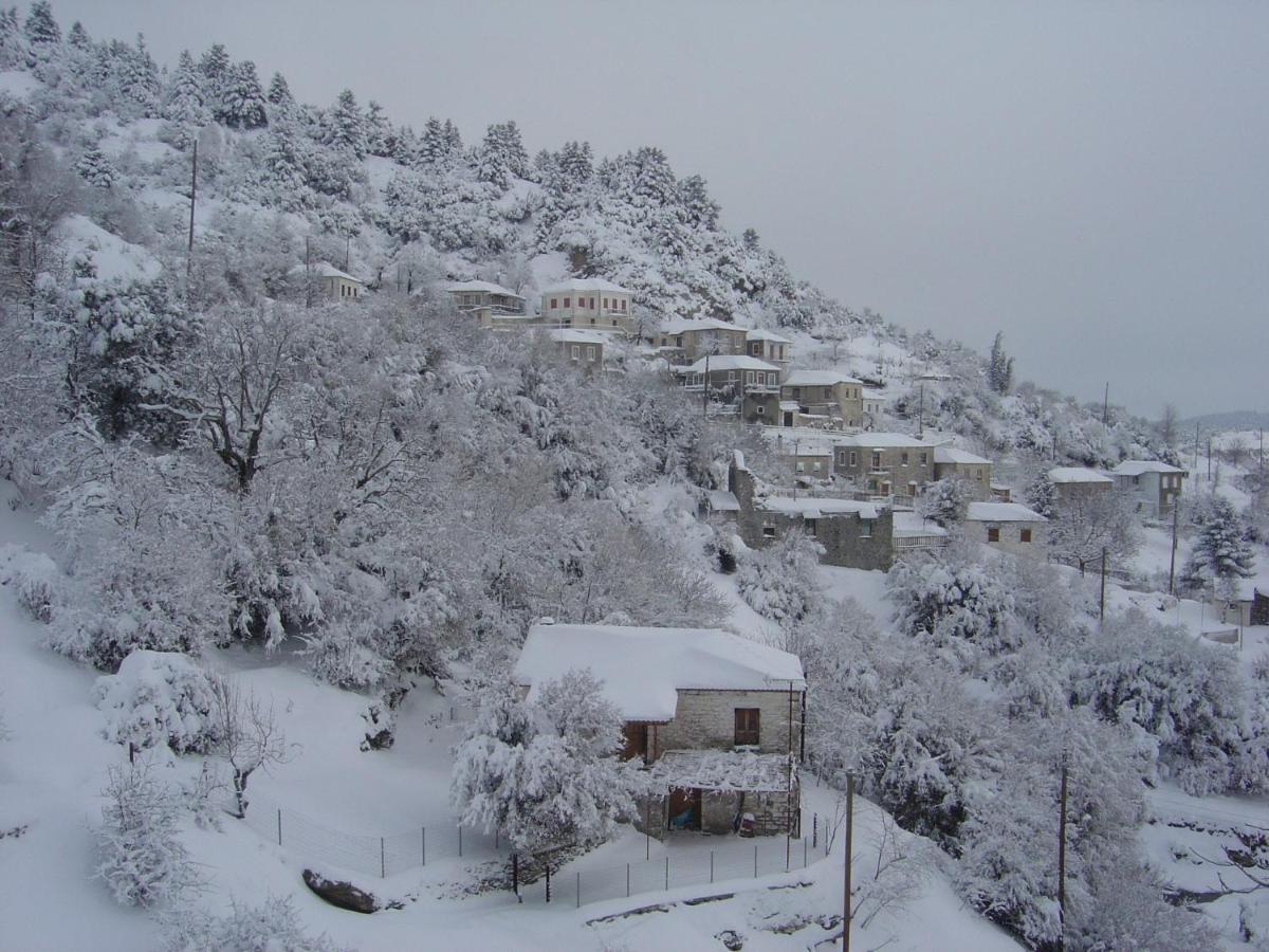 Hotel Ξενωνασ Σελινουντα Kosmás Exterior foto